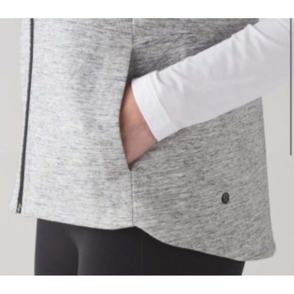 Lululemon Going Places Heathered Grey Women's Vest Sz 4 - Picture 5 of 12